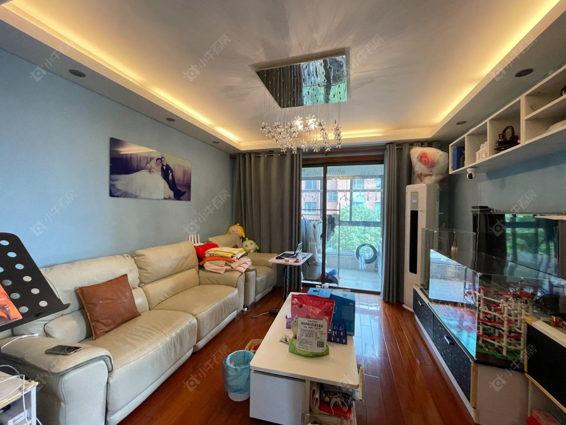 上海美兰湖岭域在售二手房源小区图_小牛看房