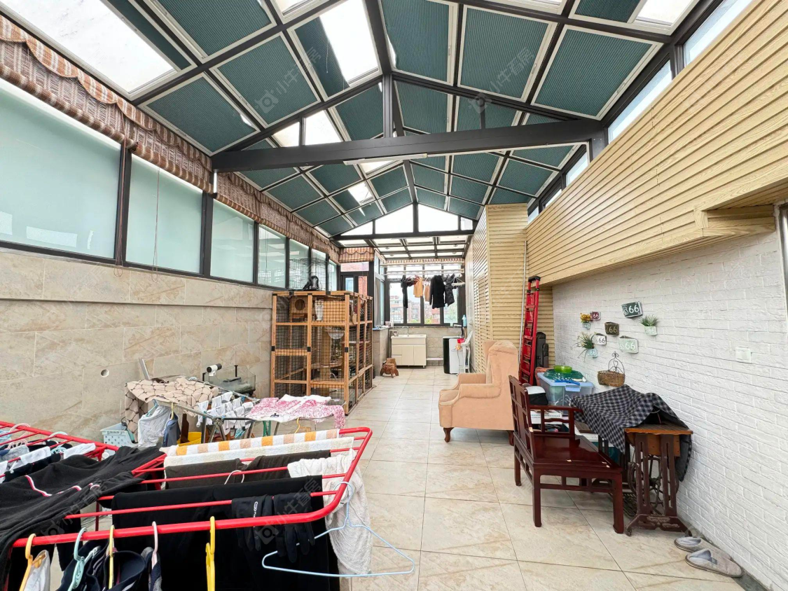 上海美兰湖岭域在售二手房源小区图_小牛看房