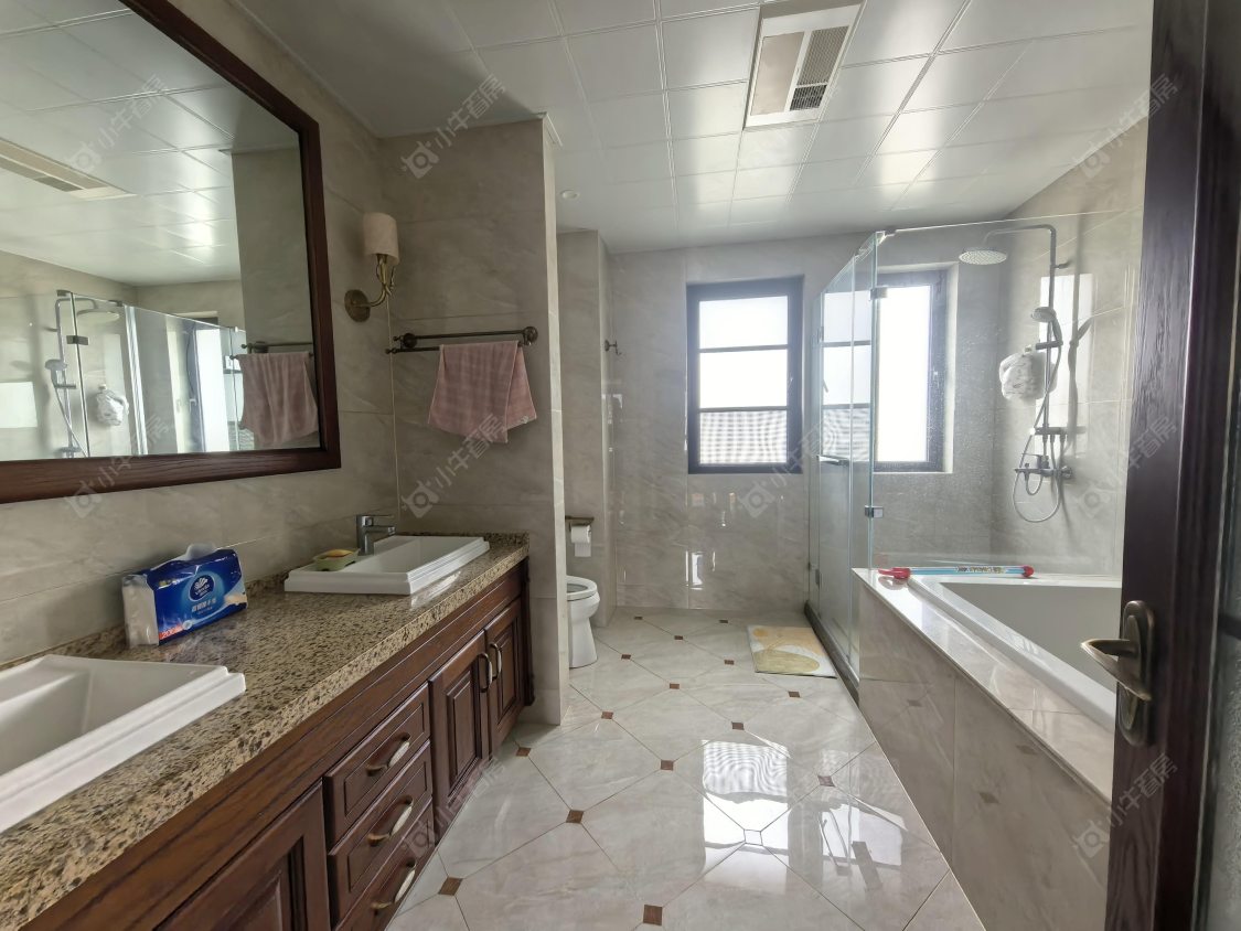 上海阳光城花满墅别墅区在售二手房源小区图_小牛看房