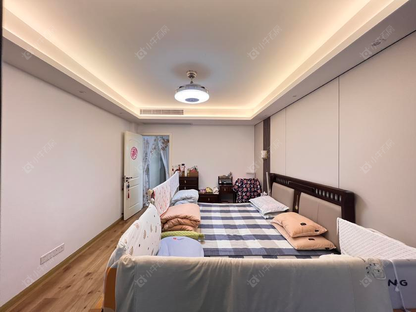 上海美兰湖岭域在售二手房源小区图_小牛看房