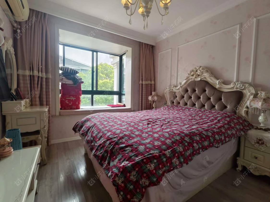 上海美兰湖颐景园在售二手房源小区图_小牛看房