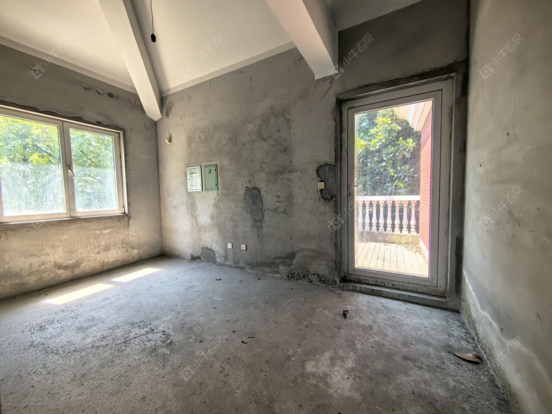 上海美兰湖别墅在售二手房源小区图_小牛看房