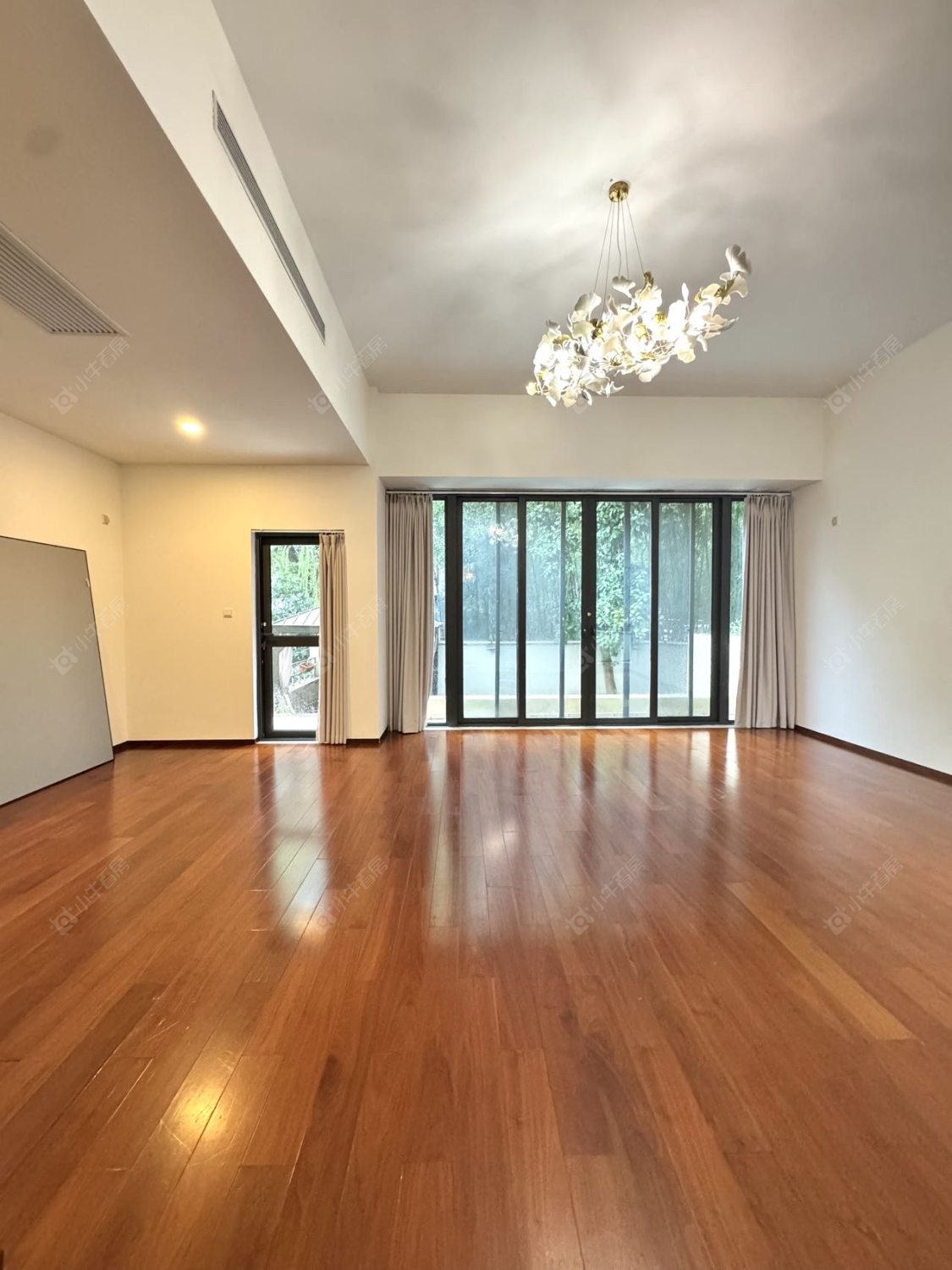 上海凯德林茵湖畔东区别墅区在售二手房源小区图_小牛看房