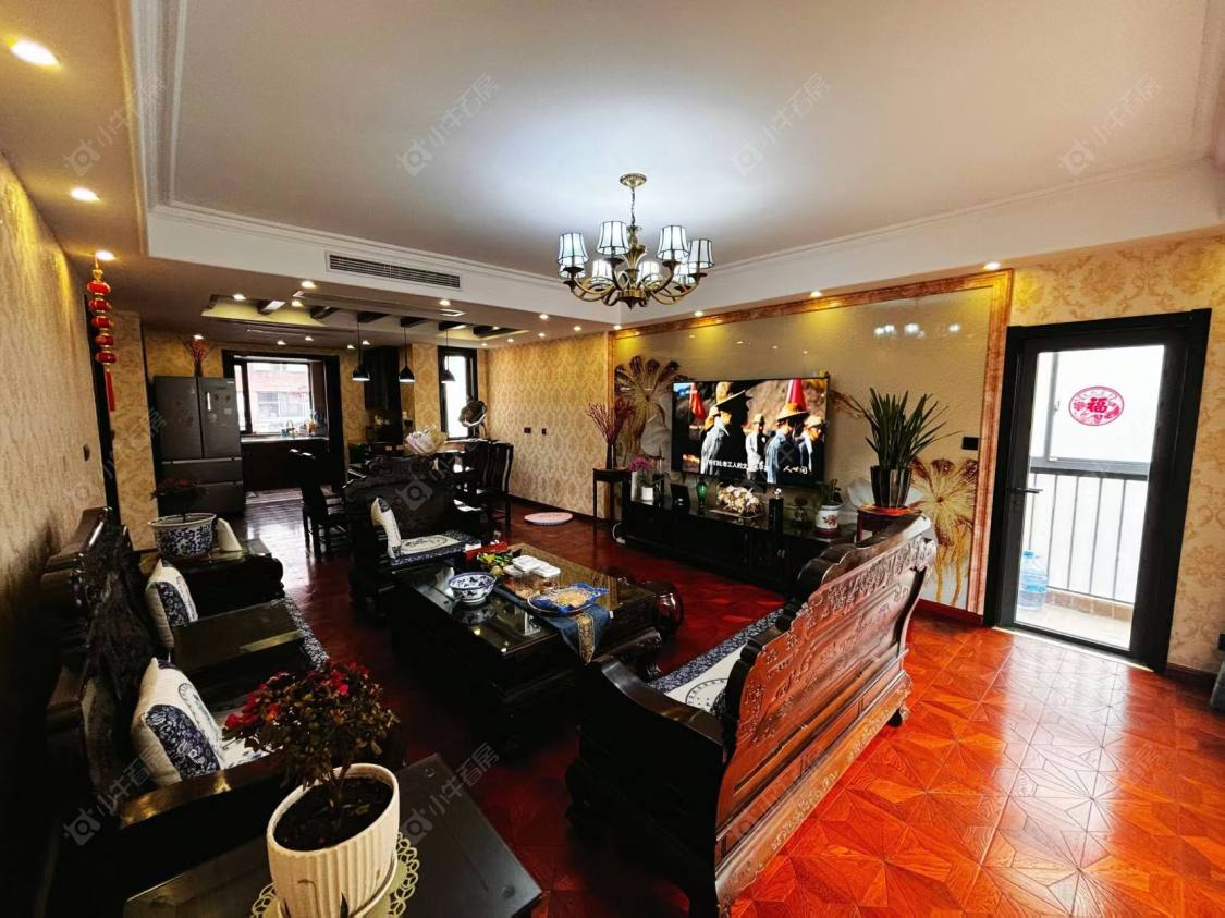 上海美兰湖岭域在售二手房源小区图_小牛看房