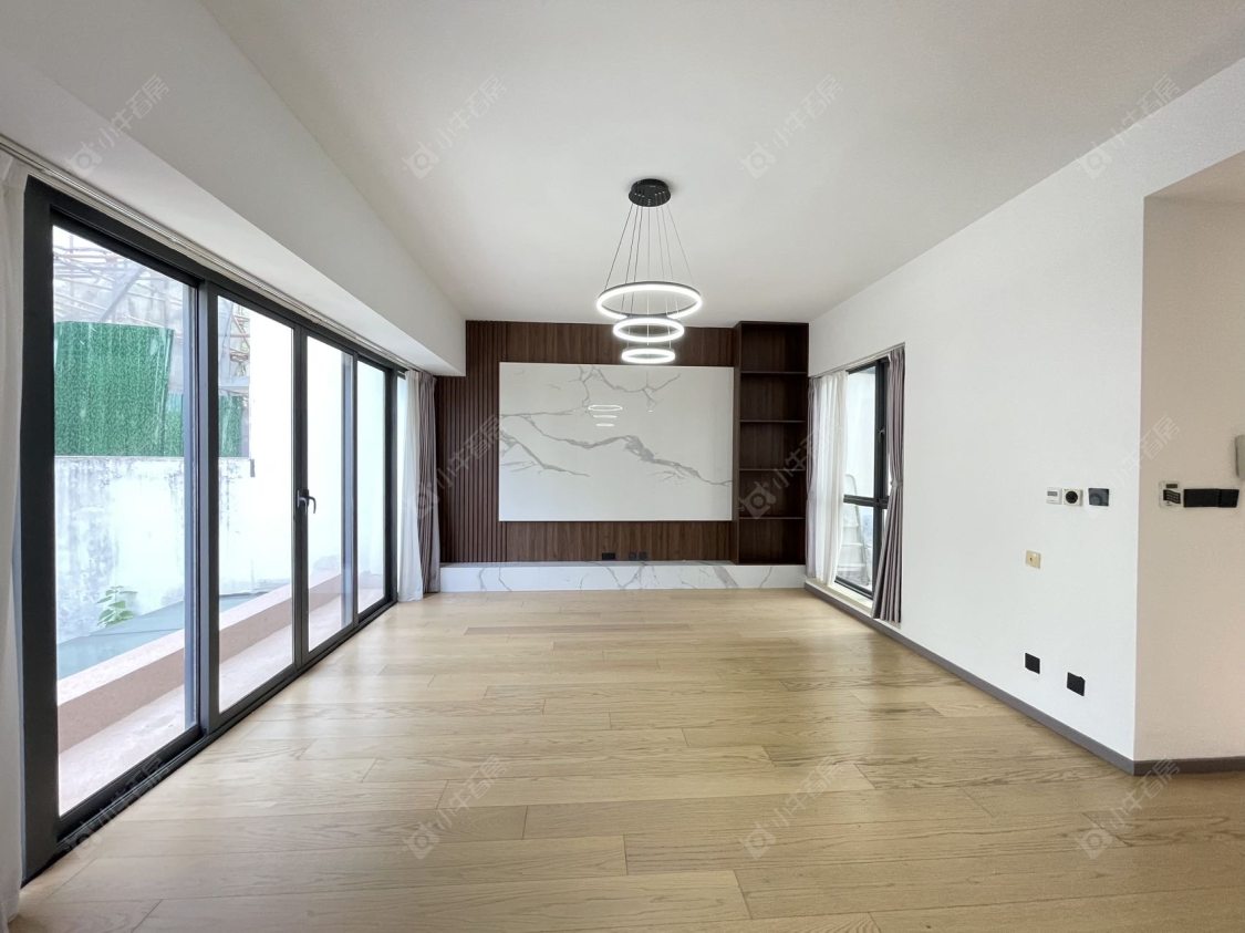 上海凯德林茵湖畔东区别墅区在售二手房源小区图_小牛看房