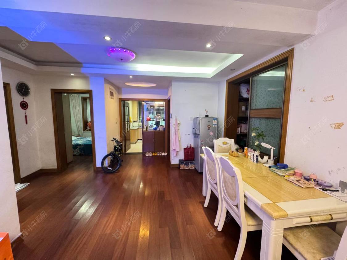 上海美兰湖颐景园在售二手房源小区图_小牛看房