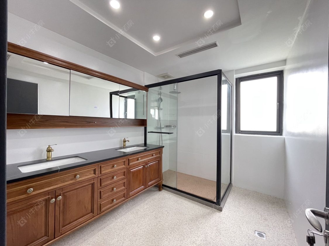 上海凯德林茵湖畔东区别墅区在售二手房源小区图_小牛看房