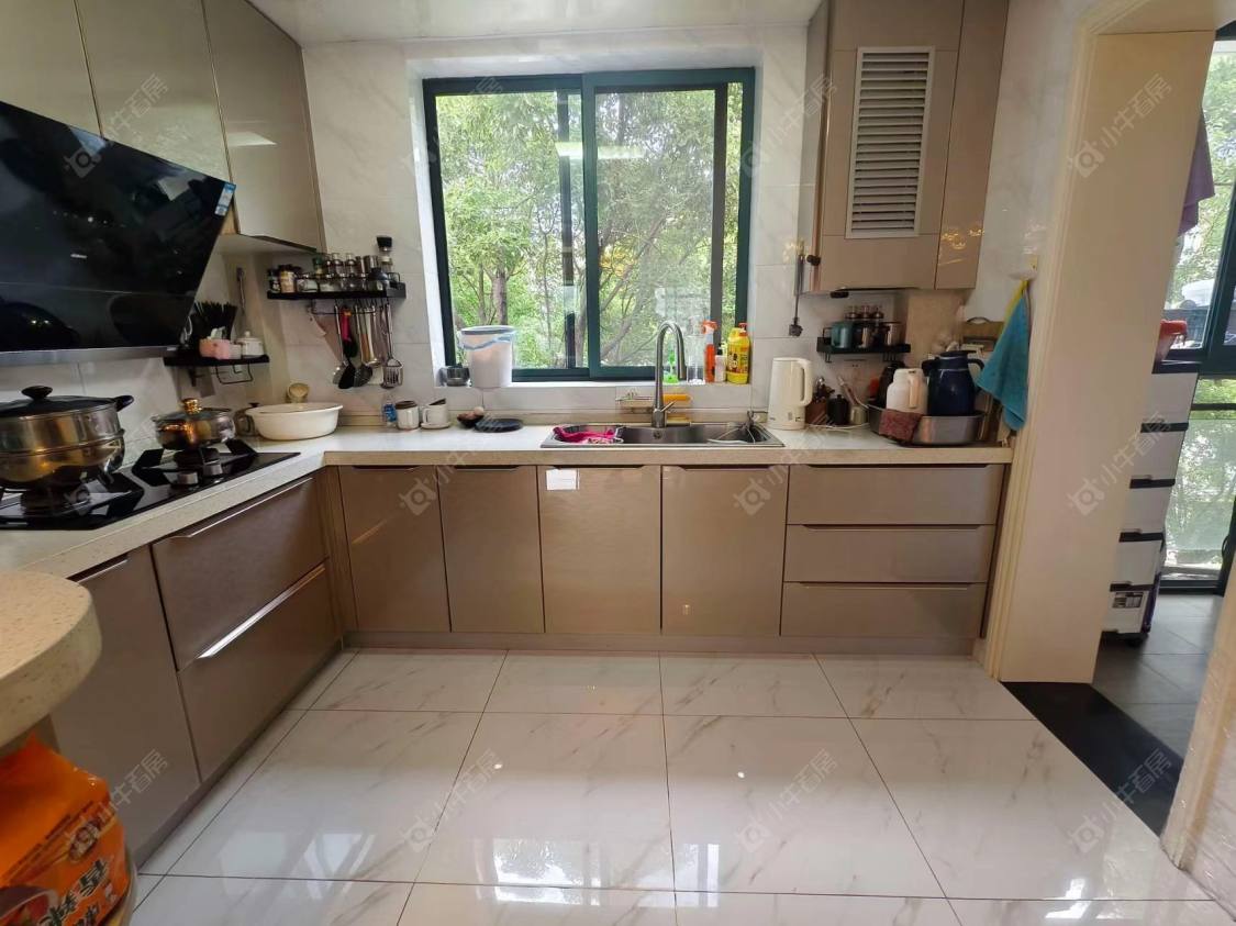 上海美兰湖颐景园在售二手房源小区图_小牛看房