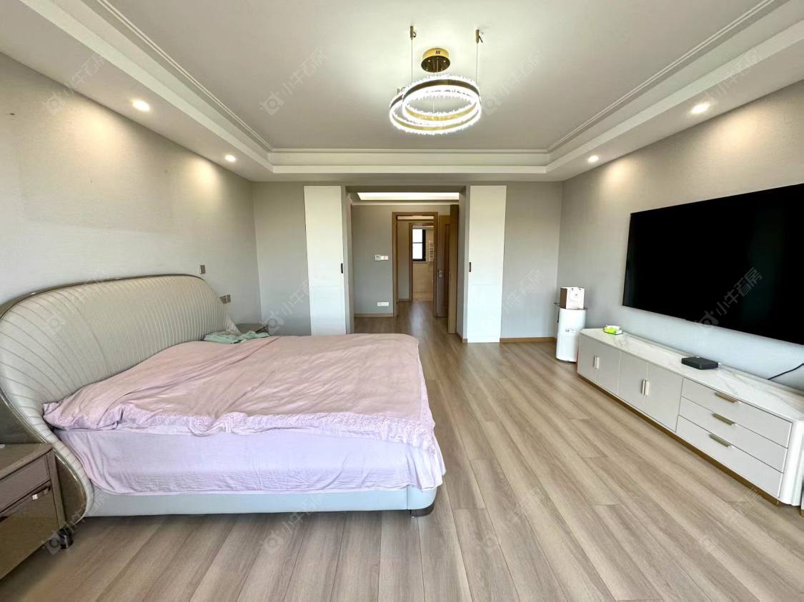 上海美兰湖岭域在售二手房源小区图_小牛看房