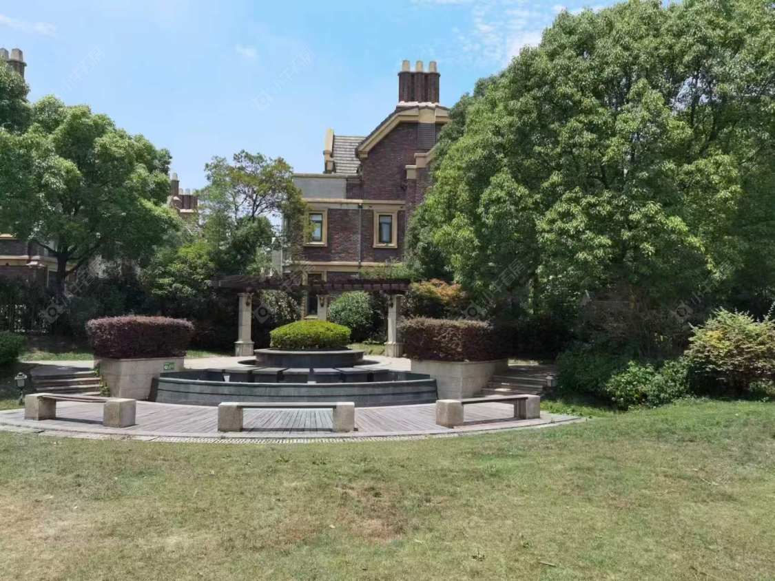 长泰东郊御园别墅区房源室内图 上海长泰东郊御园别墅区在售二手房源室内图_小牛看房