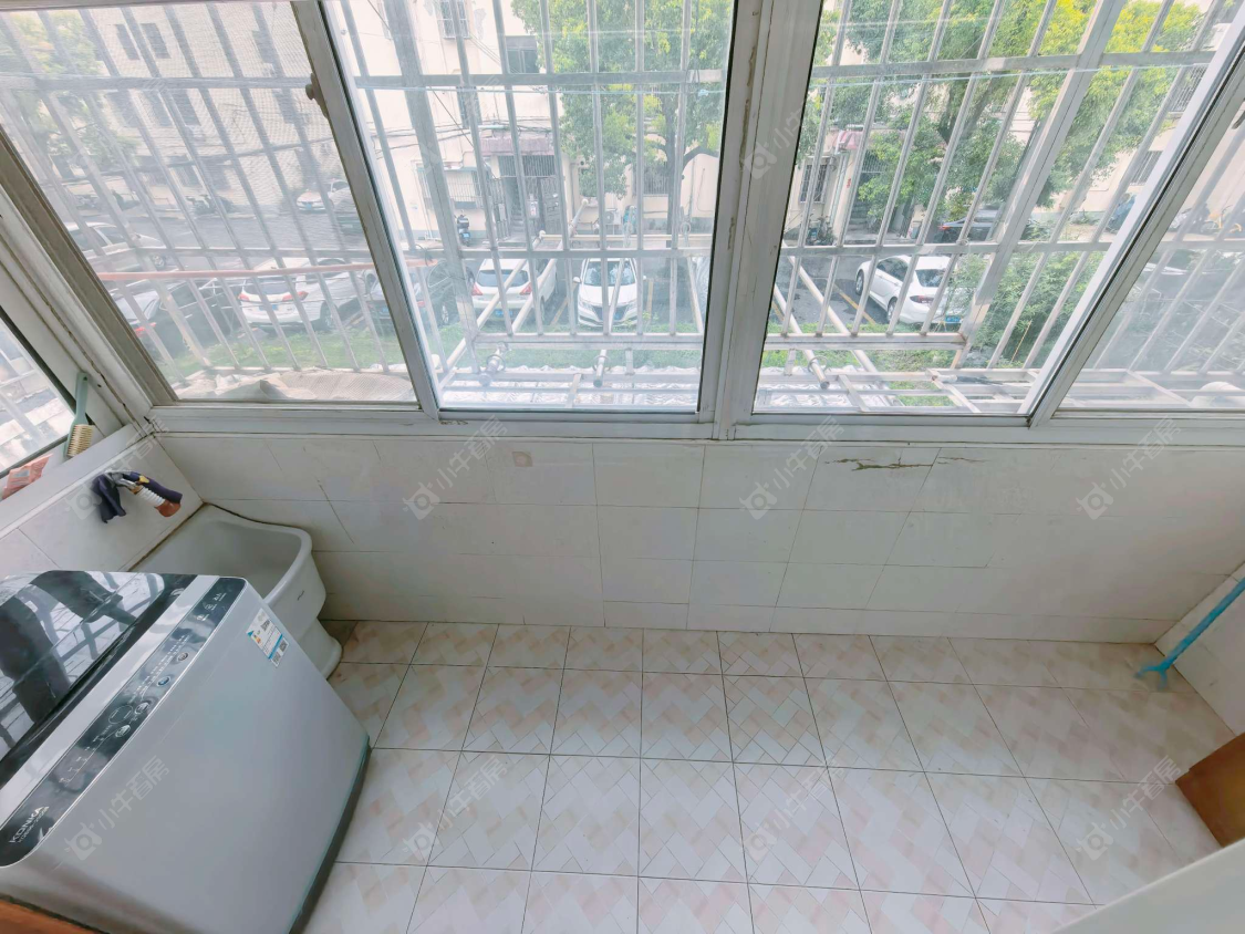 上海杨泰三村东区在租房源小区图_小牛看房