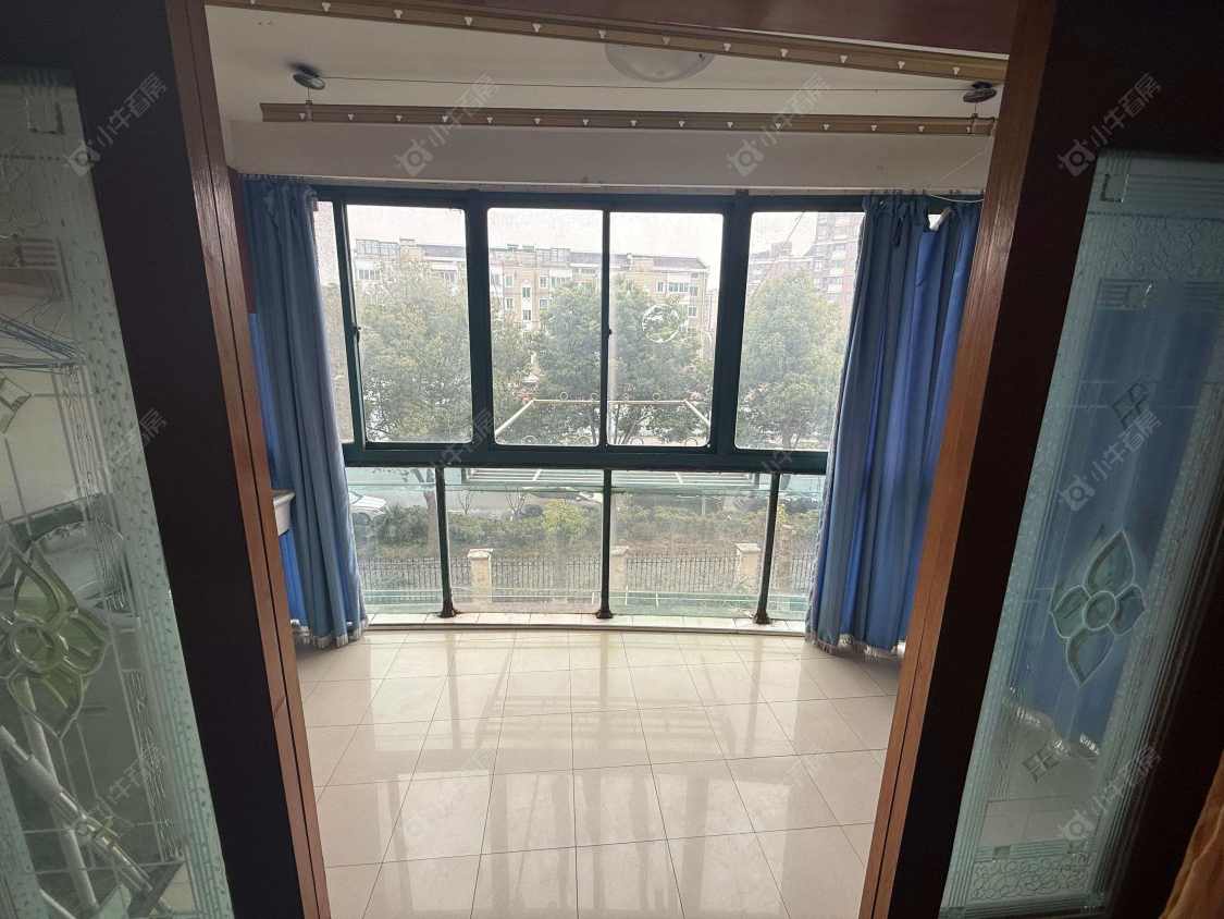 上海杨泰春城在租房源小区图_小牛看房