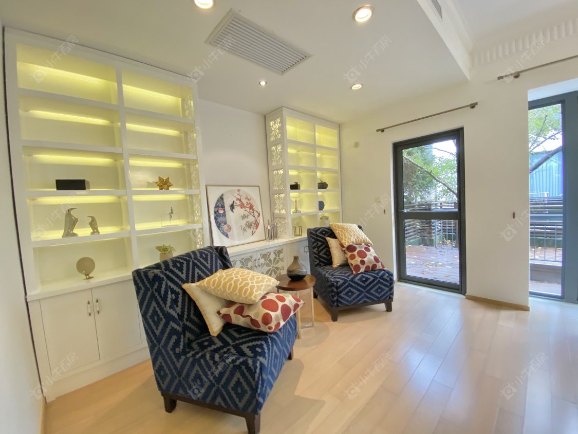 上海凯德林茵湖畔东区别墅区在售二手房源小区图_小牛看房