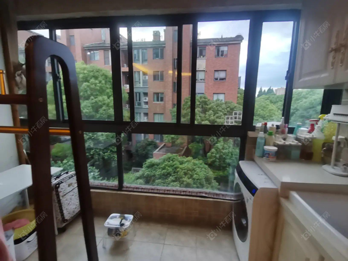 上海美兰湖岭域在售二手房源小区图_小牛看房