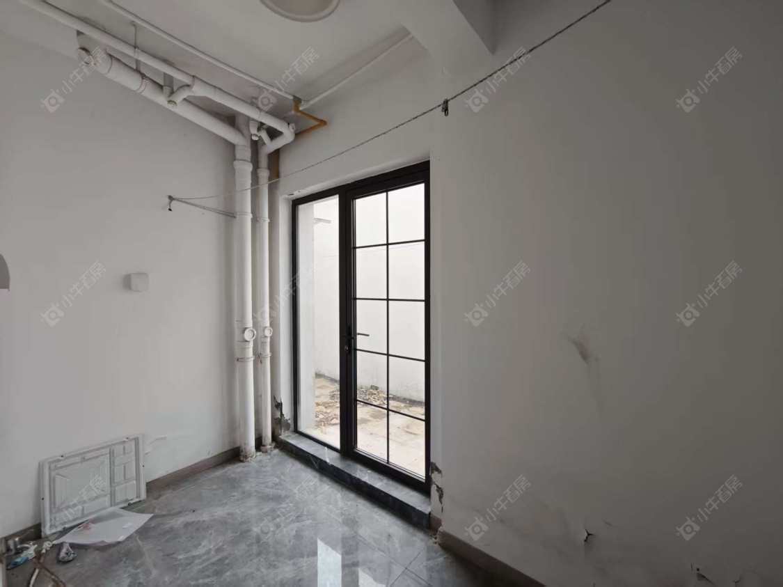 上海爱法奥朗新庄园在售二手房源小区图_小牛看房