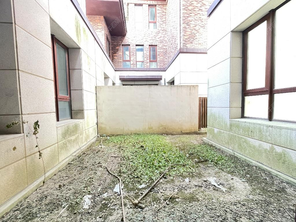 上海中信泰富朱家角新城鸿玺郡南区588弄在售二手房源小区图_小牛看房