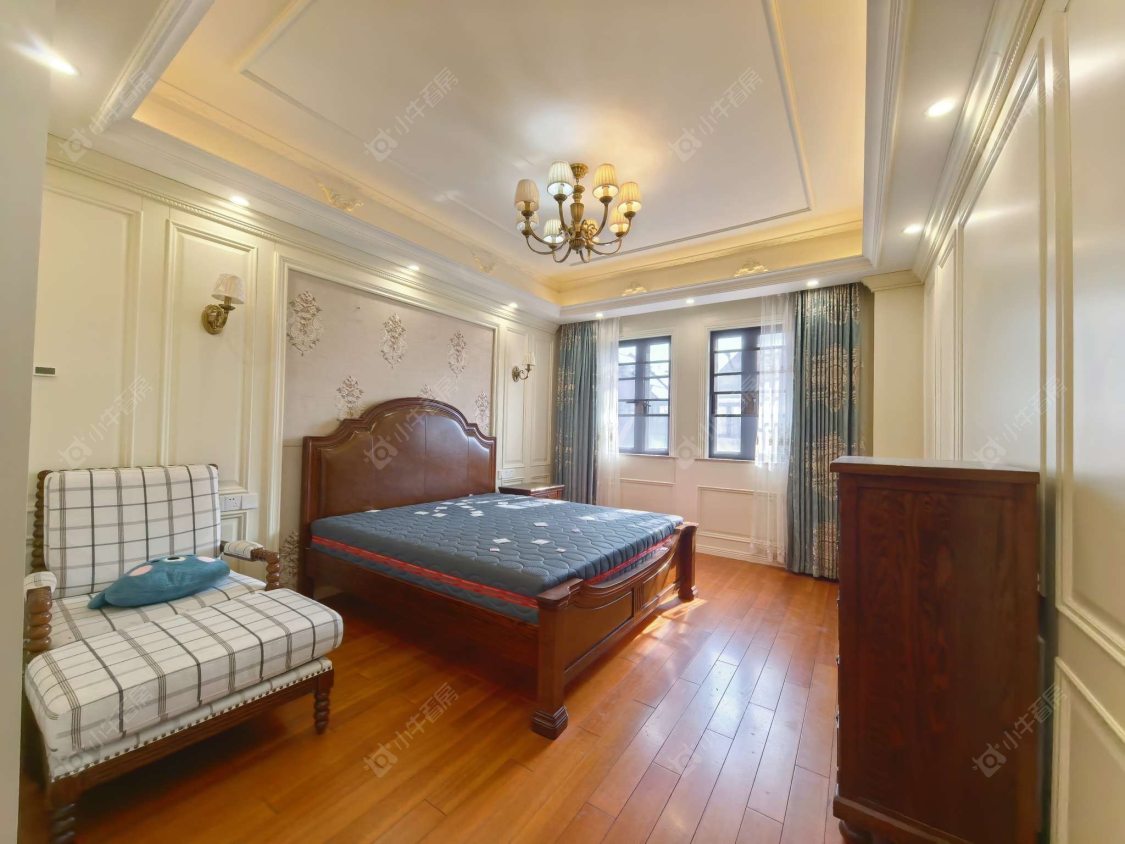 上海万科琥珀郡园别墅区在售二手房源小区图_小牛看房