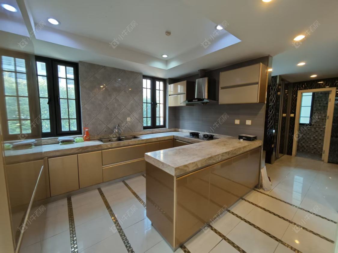 上海爱法奥朗新庄园在售二手房源小区图_小牛看房