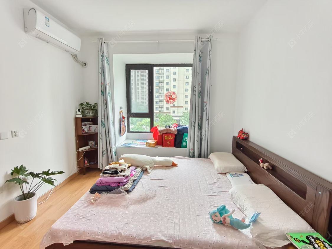 上海绿地新里波洛克公馆在售二手房源小区图_小牛看房