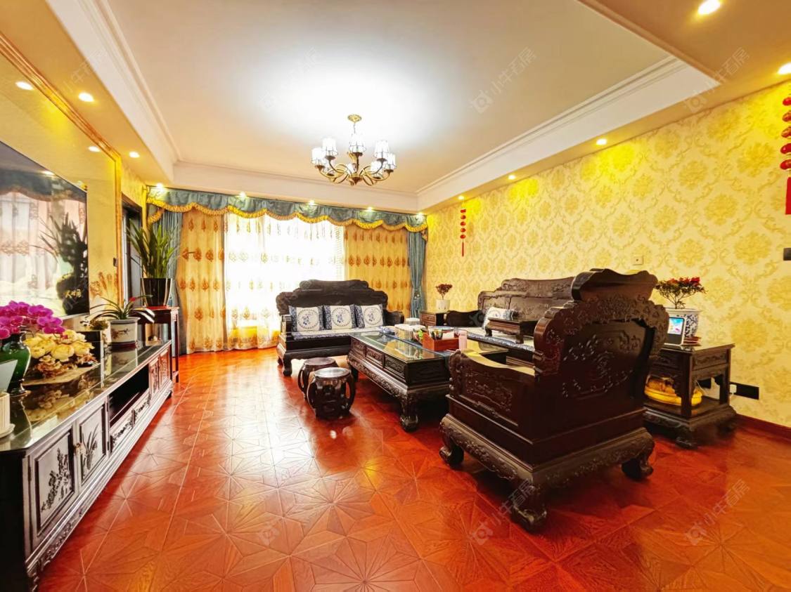 上海美兰湖岭域在售二手房源小区图_小牛看房