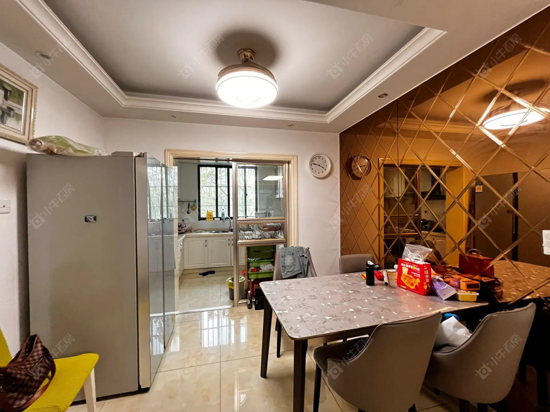 上海美兰湖颐景园在售二手房源小区图_小牛看房