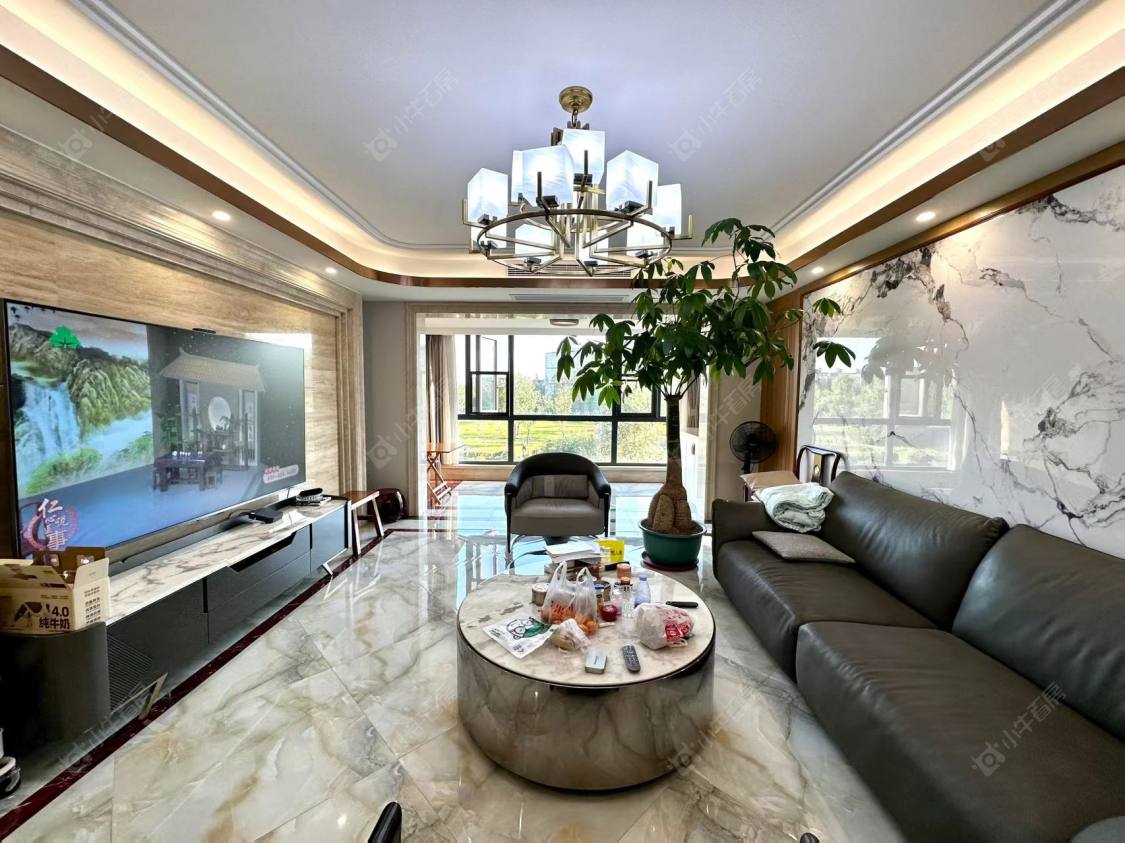 上海美兰湖岭域在售二手房源小区图_小牛看房