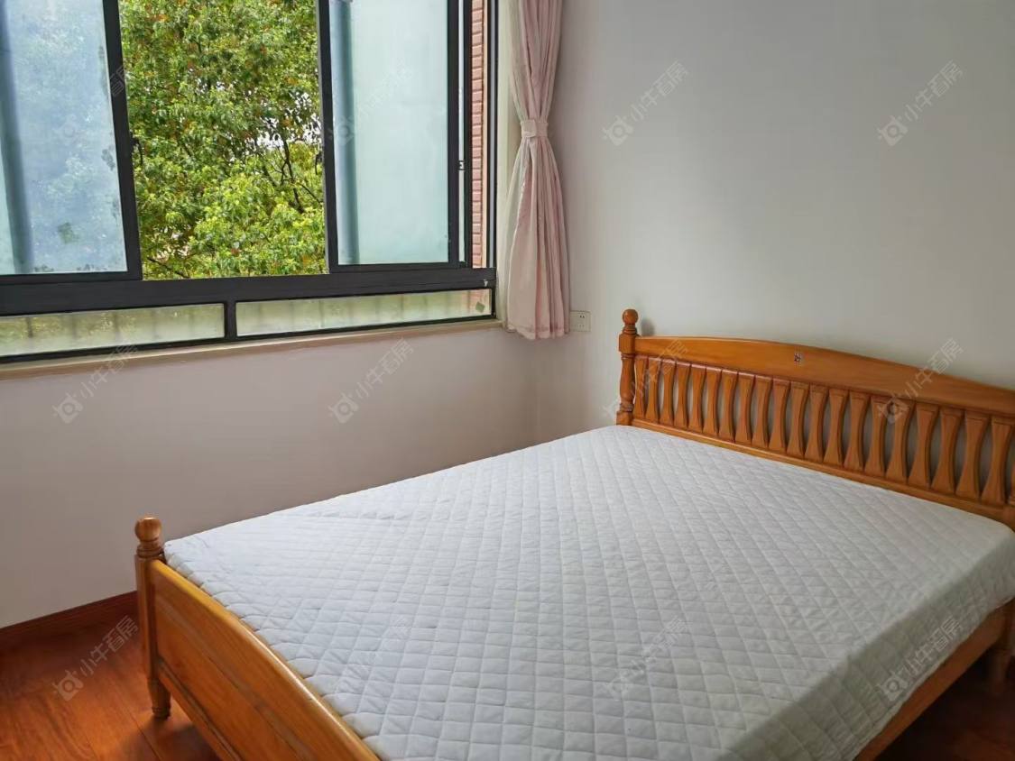 上海保利金爵公寓在售二手房源小区图_小牛看房