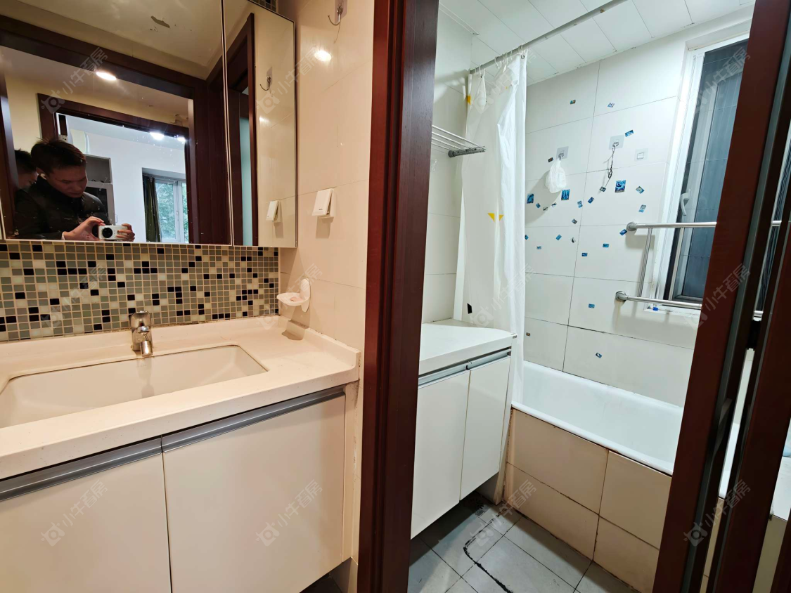 上海万科四季花城111弄在售二手房源小区图_小牛看房