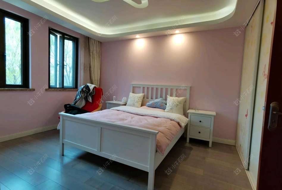 上海万科琥珀郡园别墅区在售二手房源小区图_小牛看房