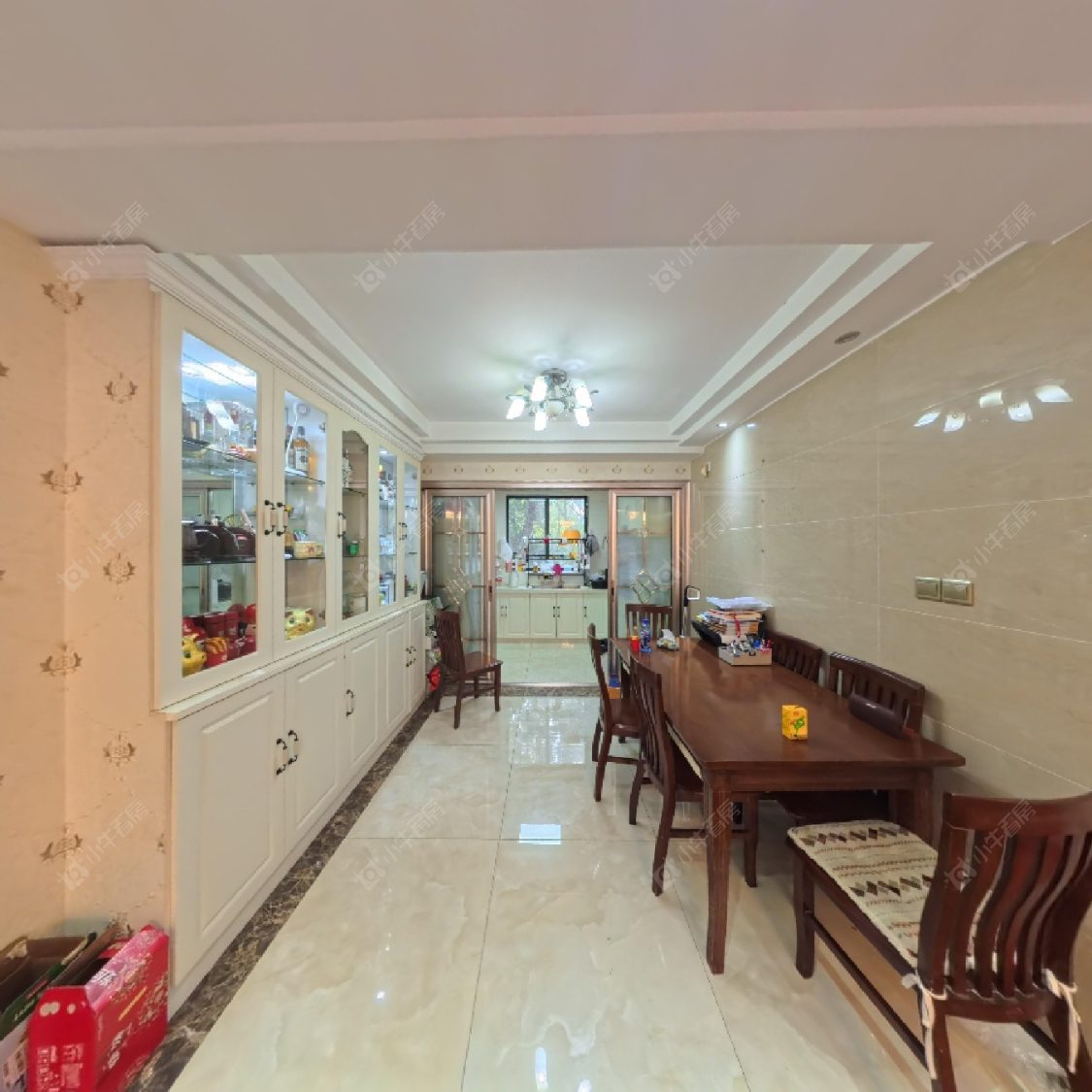 上海美兰湖颐景园在售二手房源小区图_小牛看房