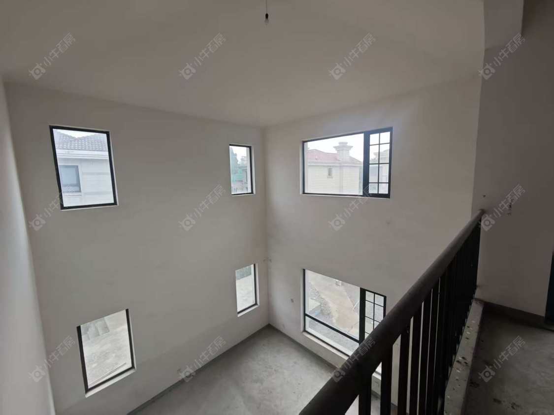 上海爱法奥朗新庄园在售二手房源小区图_小牛看房