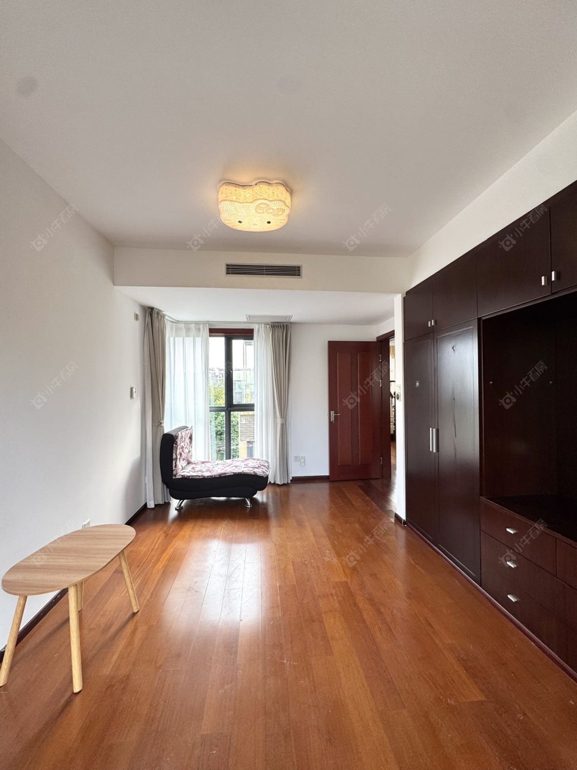 上海凯德林茵湖畔东区别墅区在售二手房源小区图_小牛看房