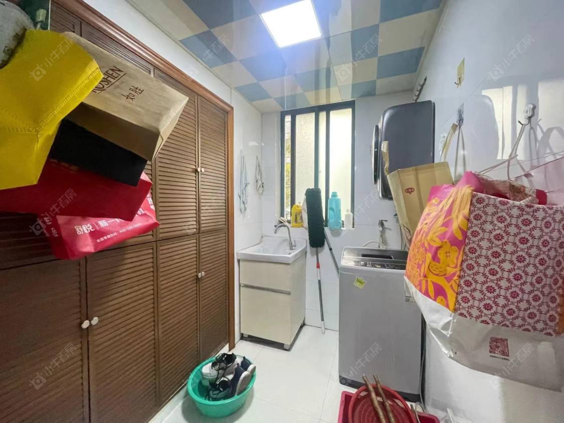 上海美兰湖颐景园在售二手房源小区图_小牛看房