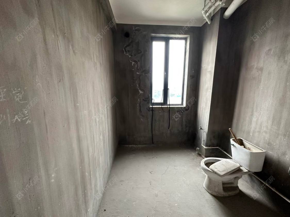 上海顺驰美兰湖在售二手房源小区图_小牛看房