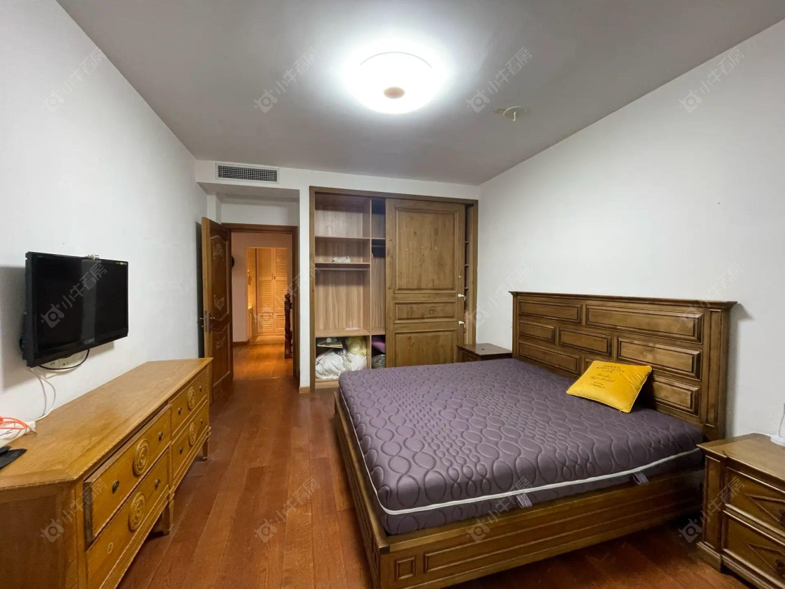 上海美兰湖岭域在售二手房源小区图_小牛看房