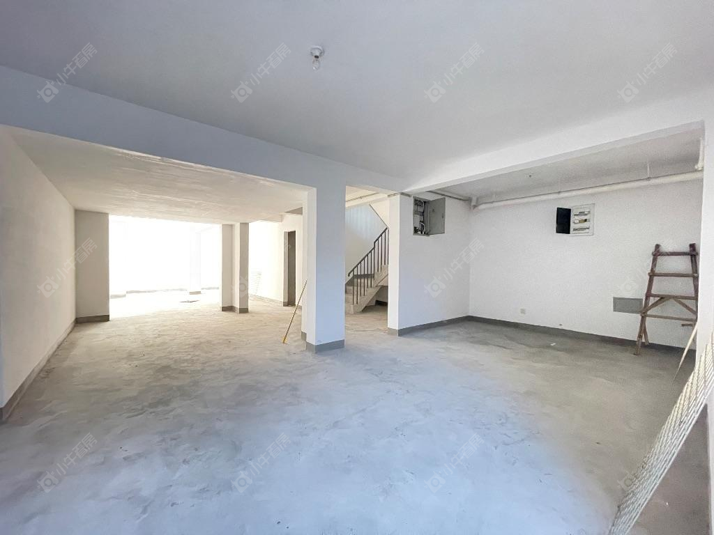 上海中信泰富朱家角新城鸿玺郡南区588弄在售二手房源小区图_小牛看房