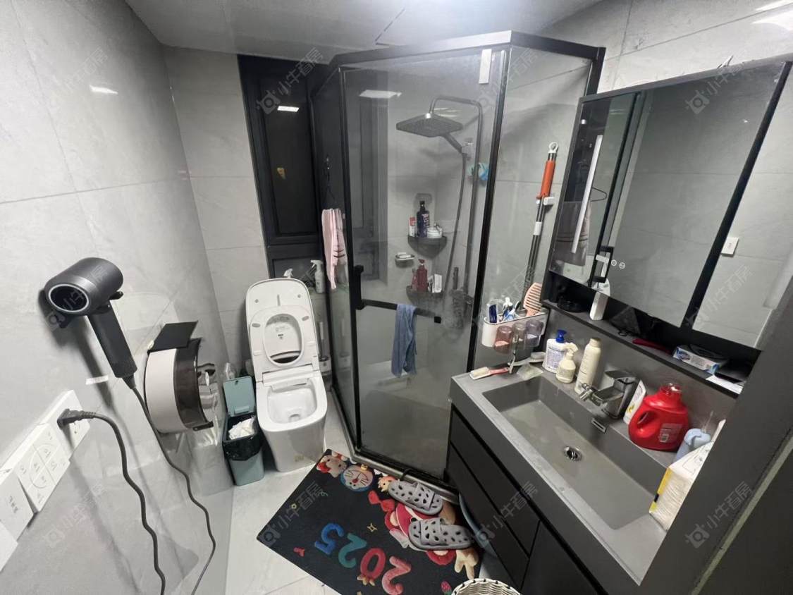 上海六里二村在售二手房源小区图_小牛看房