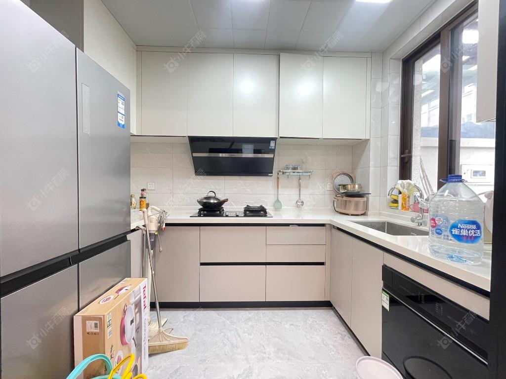 上海中骏雍景湾东区在售二手房源小区图_小牛看房