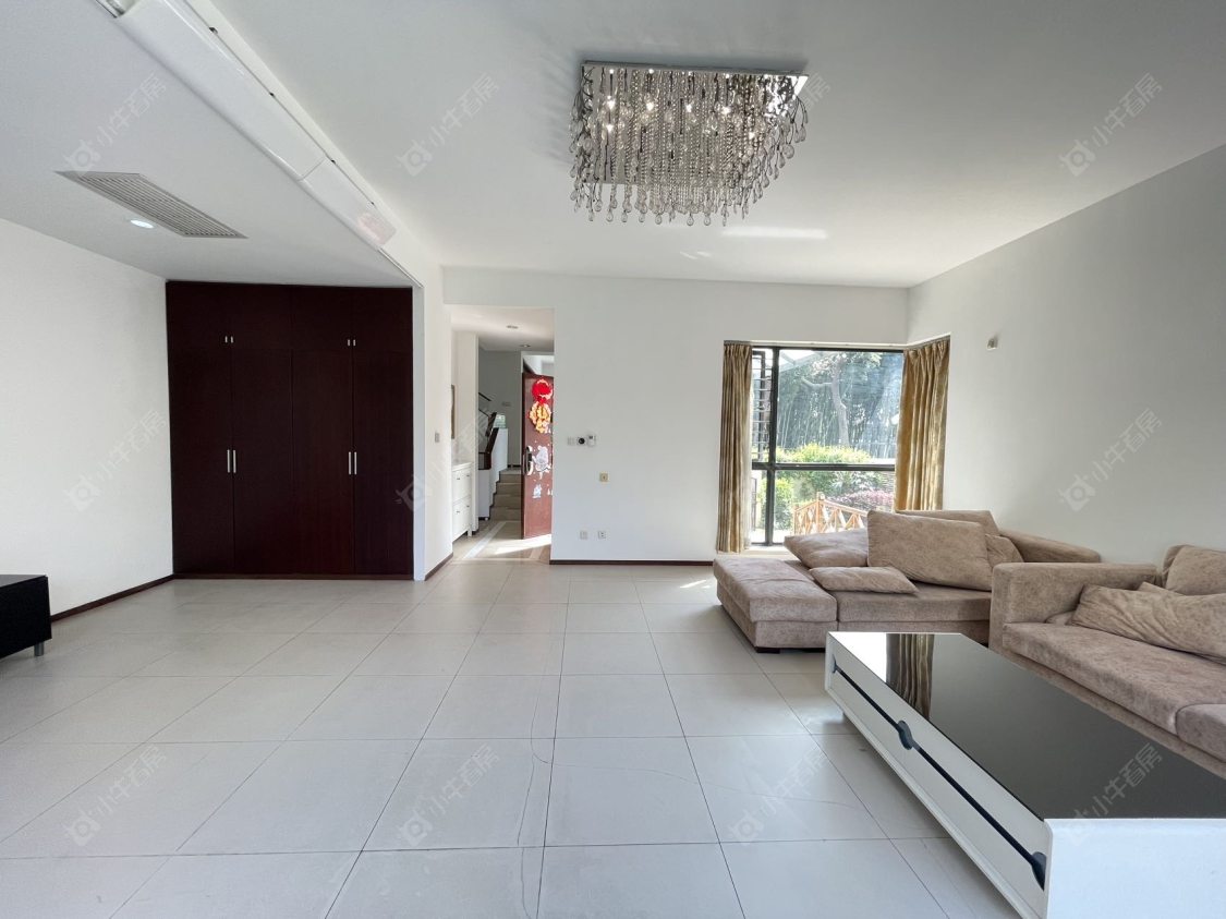 上海凯德林茵湖畔东区别墅区在售二手房源小区图_小牛看房