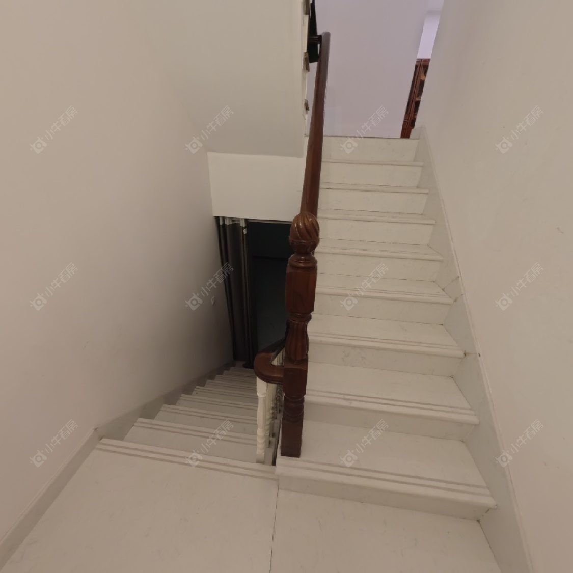上海万科琥珀郡园别墅区在售二手房源小区图_小牛看房