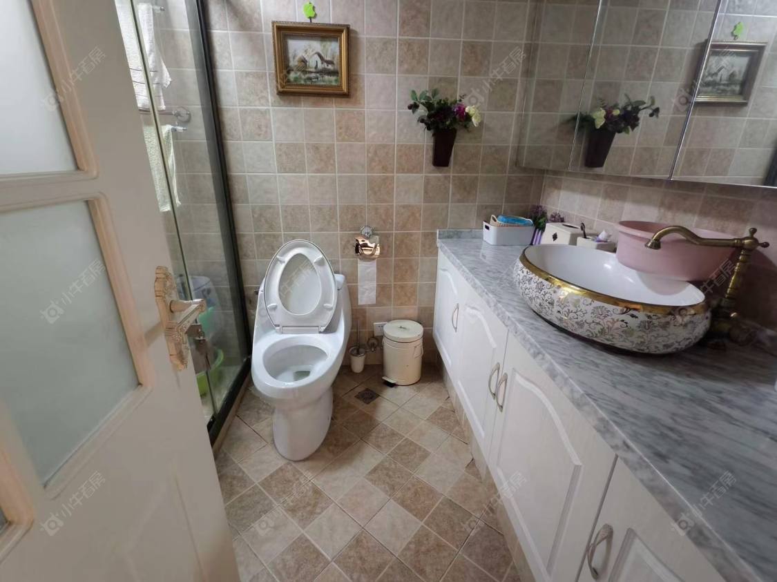 上海美兰湖颐景园在售二手房源小区图_小牛看房