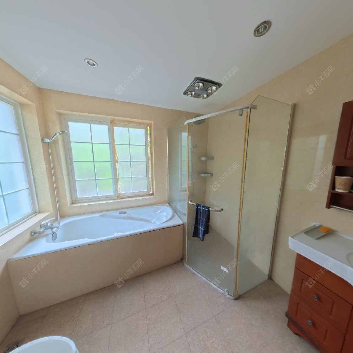 上海东方夏威夷在售二手房源小区图_小牛看房