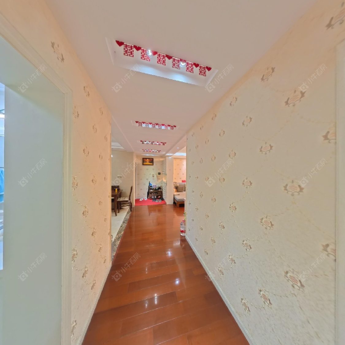 上海美兰湖颐景园在售二手房源小区图_小牛看房