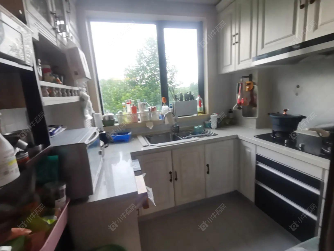 上海美兰湖岭域在售二手房源小区图_小牛看房