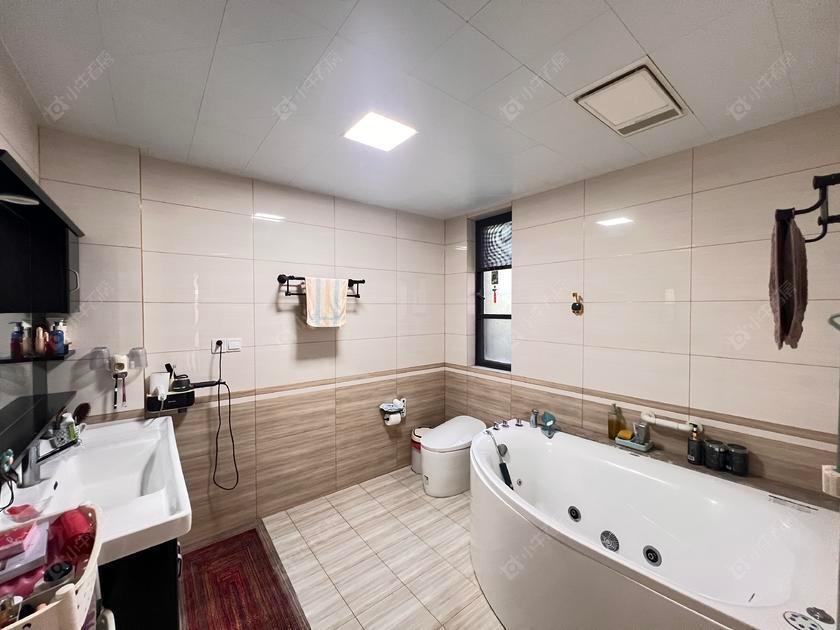 上海美兰湖岭域在售二手房源小区图_小牛看房