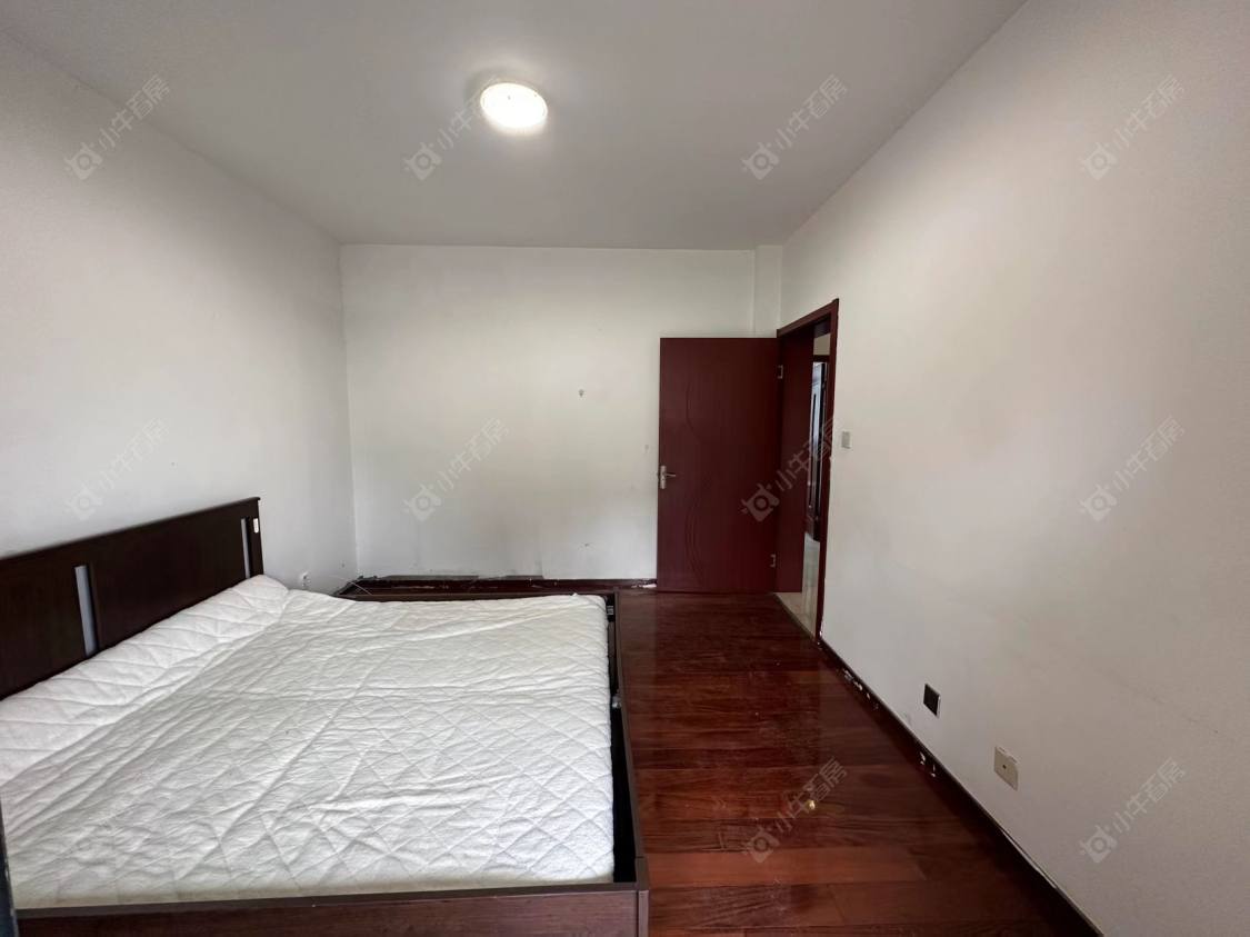 上海美兰湖岭域在售二手房源小区图_小牛看房