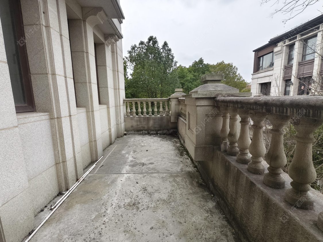 上海阳光城花满墅别墅区在售二手房源小区图_小牛看房