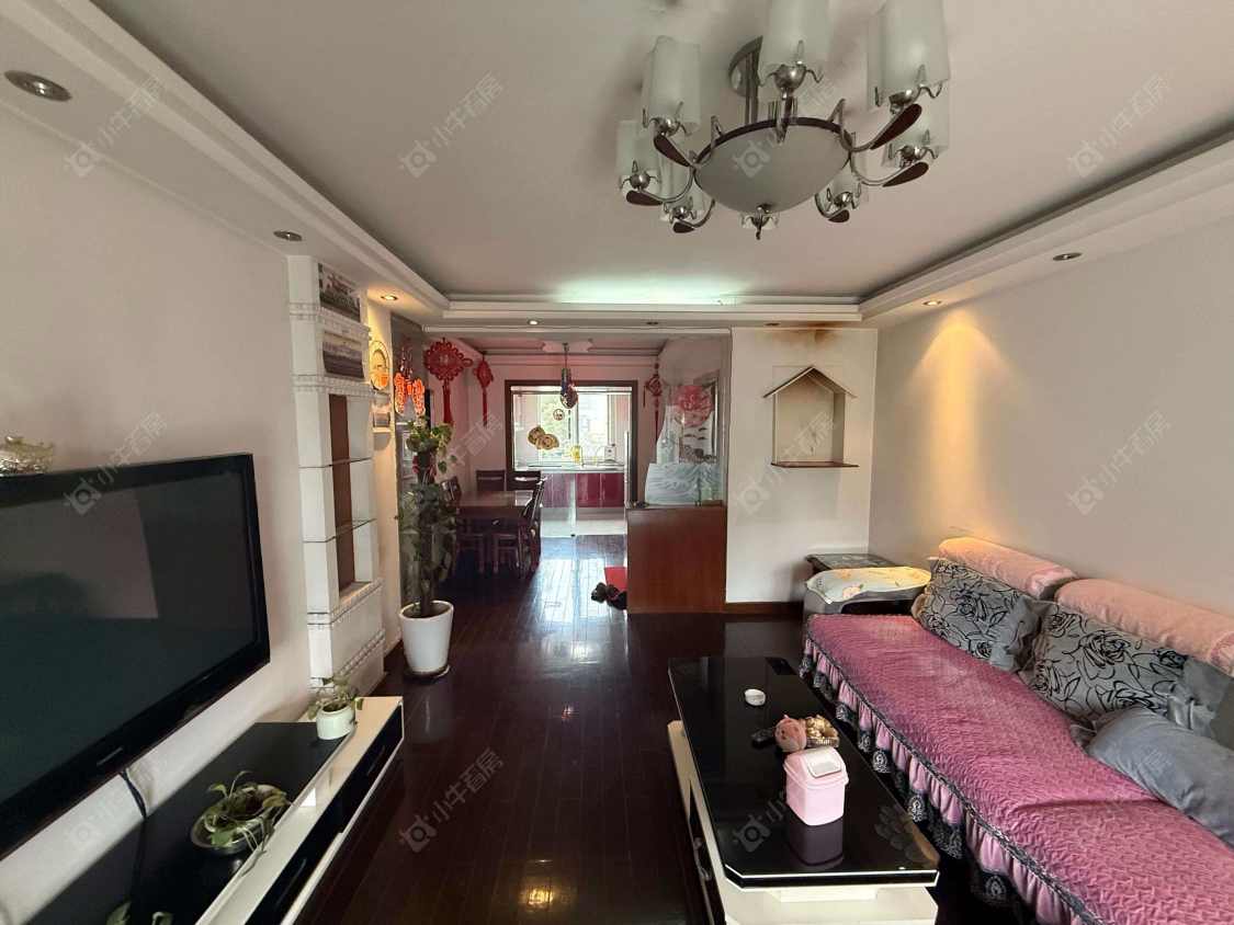 上海杨泰春城在租房源小区图_小牛看房