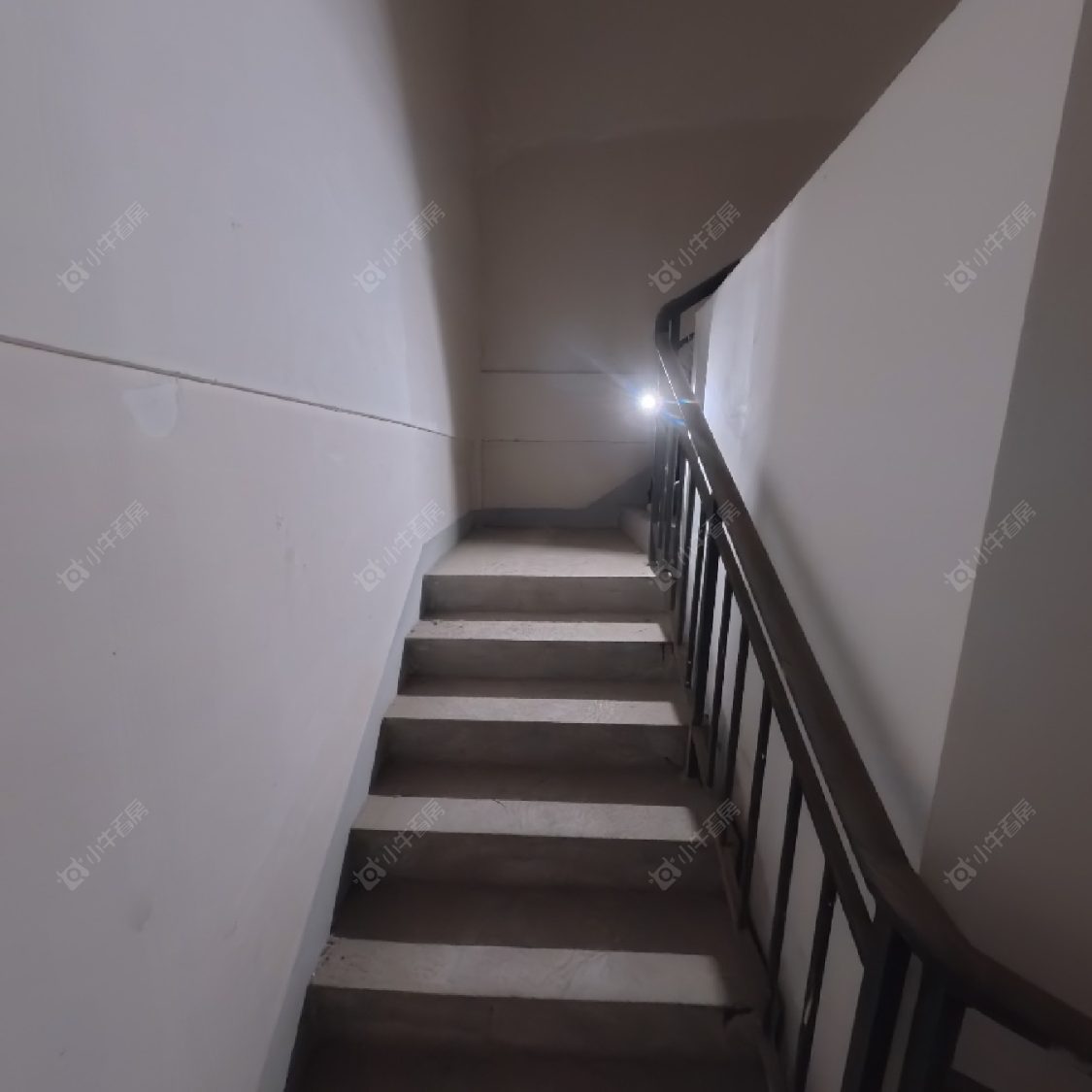 上海璟储新和湾别墅区在售二手房源小区图_小牛看房