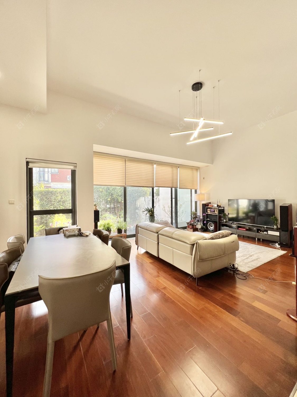 上海凯德林茵湖畔东区别墅区在售二手房源小区图_小牛看房